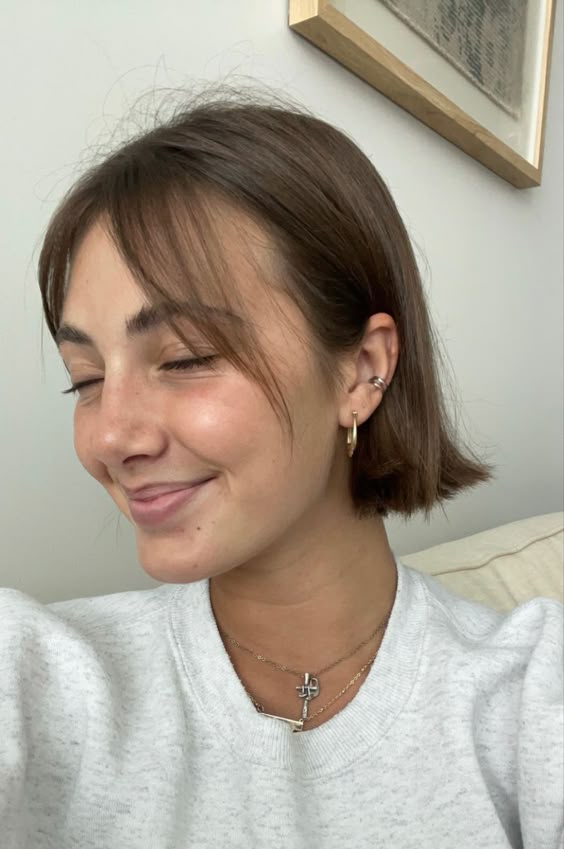 ear length hair beautiful short hair