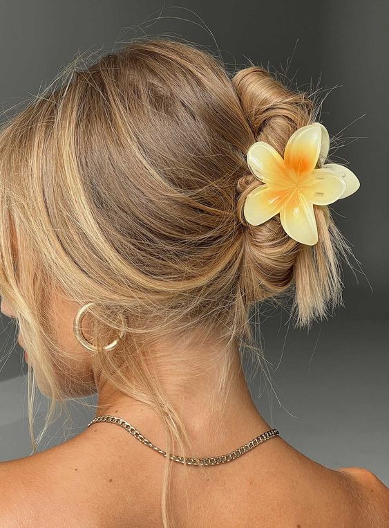 summer hairstyles upon with flower