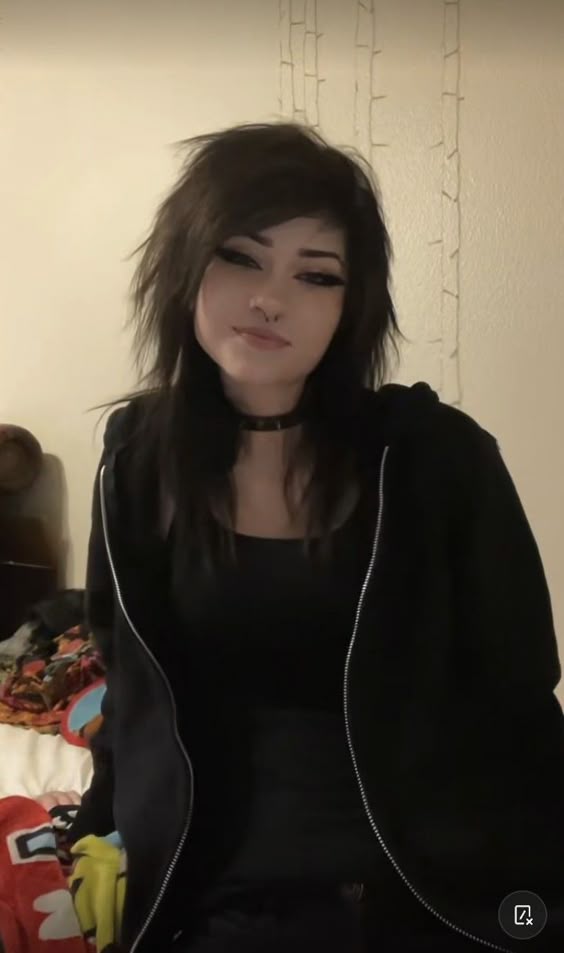 emo girl hairstyles 2000s emo hair