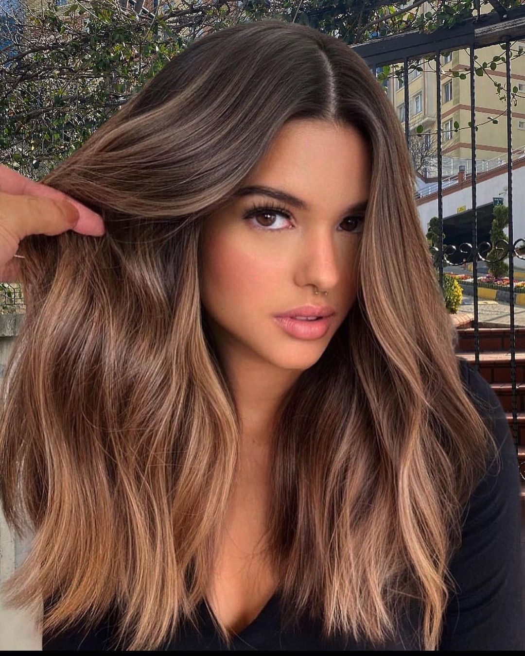 brown hair 